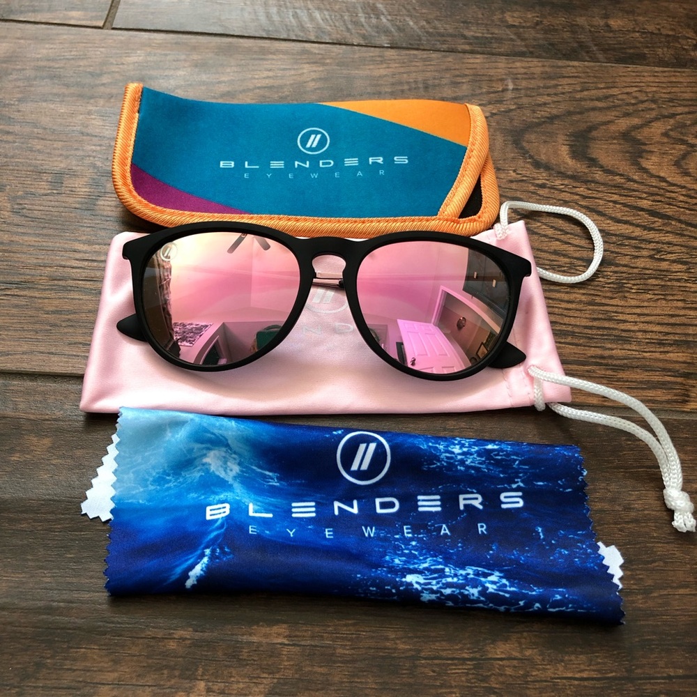 Blenders rose gold sunglasses with cases